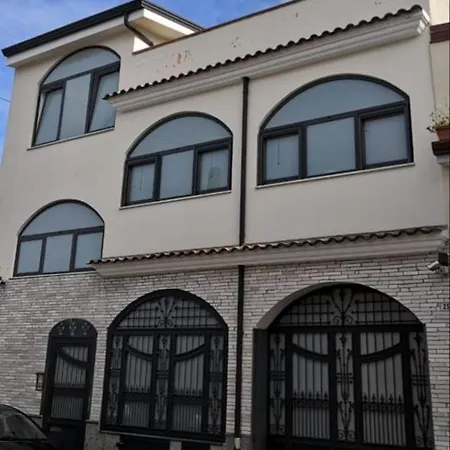 לינה וארוחת בוקר Casa Ary *