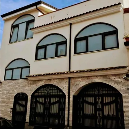 Bed & Breakfast Casa Ary 4*