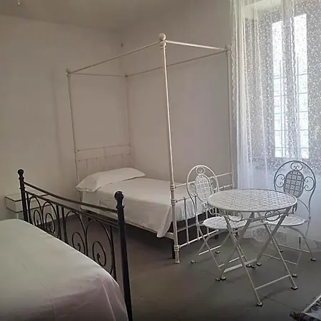 Casa Ary Bed & Breakfast