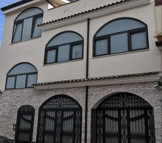 Alojamento de Acomodação e Pequeno-almoço Casa Ary 4*